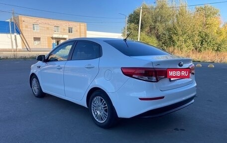 KIA Rio III рестайлинг, 2016 год, 970 000 рублей, 5 фотография