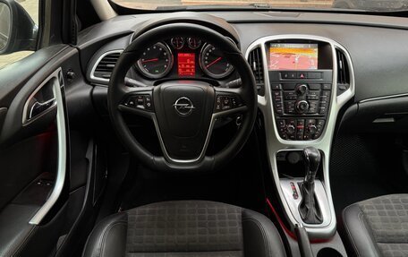 Opel Astra J, 2013 год, 700 000 рублей, 2 фотография