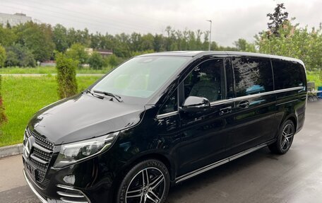 Mercedes-Benz V-Класс, 2024 год, 15 290 000 рублей, 2 фотография