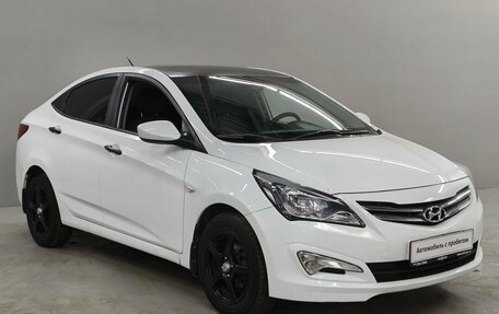 Hyundai Solaris II рестайлинг, 2015 год, 850 000 рублей, 3 фотография