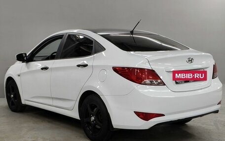 Hyundai Solaris II рестайлинг, 2015 год, 850 000 рублей, 7 фотография