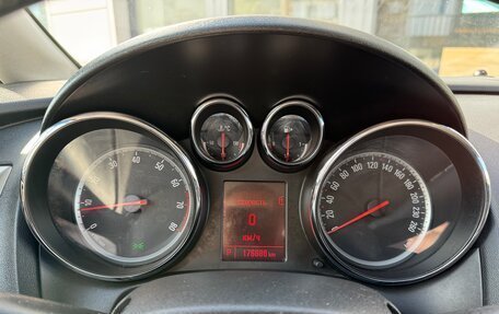 Opel Astra J, 2011 год, 790 000 рублей, 13 фотография