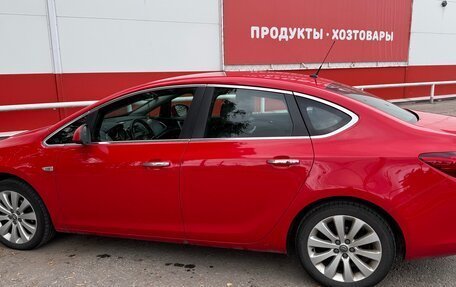 Opel Astra J, 2013 год, 980 000 рублей, 3 фотография