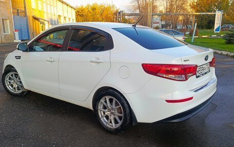 KIA Rio III рестайлинг, 2016 год, 1 050 000 рублей, 2 фотография