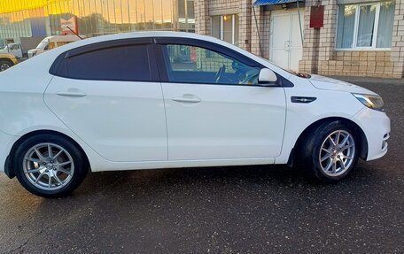 KIA Rio III рестайлинг, 2016 год, 1 050 000 рублей, 4 фотография