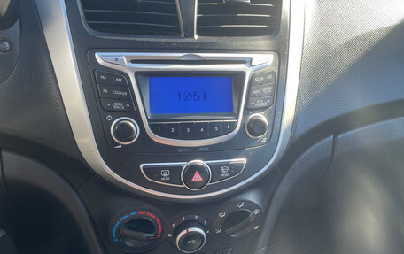 Hyundai Solaris II рестайлинг, 2013 год, 719 000 рублей, 6 фотография