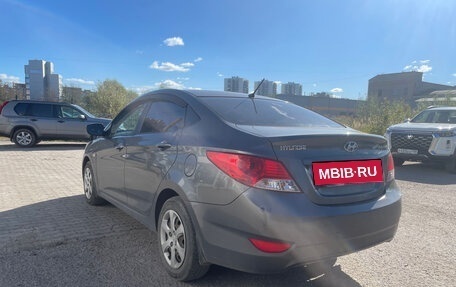 Hyundai Solaris II рестайлинг, 2013 год, 719 000 рублей, 3 фотография