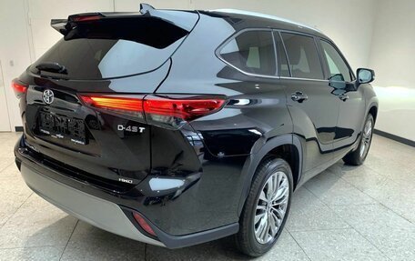 Toyota Highlander, 2024 год, 6 300 000 рублей, 6 фотография