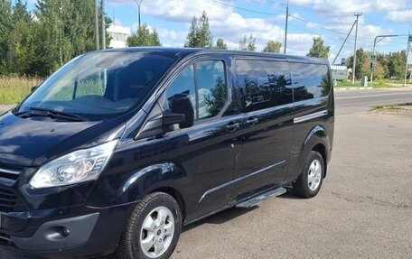 Ford Tourneo Custom I рестайлинг, 2017 год, 2 399 999 рублей, 5 фотография