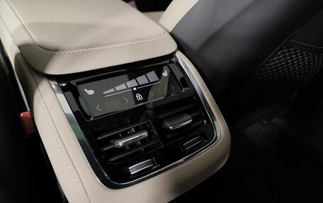 Volvo XC90 II рестайлинг, 2025 год, 11 680 000 рублей, 15 фотография