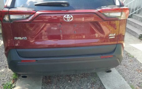 Toyota RAV4, 2020 год, 2 400 000 рублей, 4 фотография