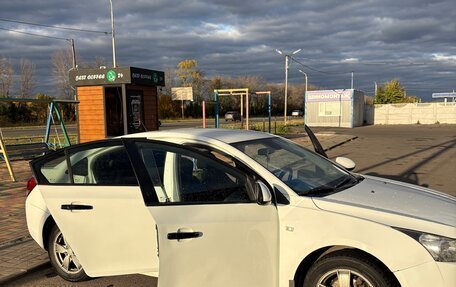 Chevrolet Cruze II, 2010 год, 600 000 рублей, 2 фотография