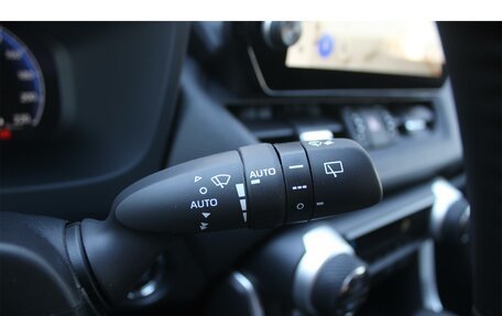 Toyota RAV4, 2025 год, 6 120 000 рублей, 31 фотография