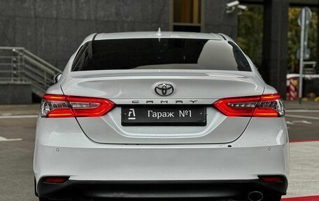 Toyota Camry, 2019 год, 1 725 000 рублей, 5 фотография