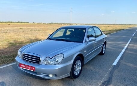 Hyundai Sonata IV рестайлинг, 2005 год, 450 000 рублей, 1 фотография