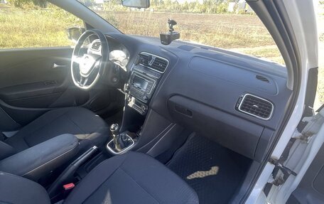 Volkswagen Polo VI (EU Market), 2017 год, 720 000 рублей, 7 фотография