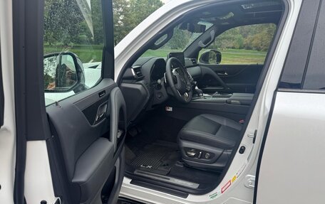 Lexus LX, 2025 год, 23 000 000 рублей, 16 фотография