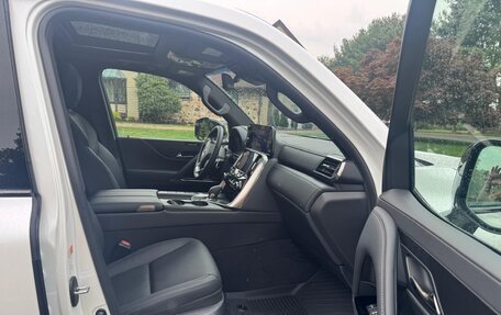 Lexus LX, 2025 год, 23 000 000 рублей, 14 фотография