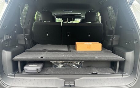 Lexus LX, 2025 год, 23 000 000 рублей, 13 фотография