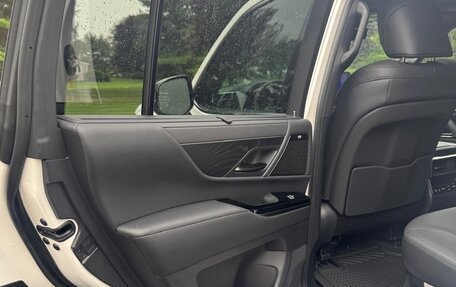 Lexus LX, 2025 год, 23 000 000 рублей, 20 фотография
