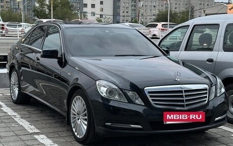 Mercedes-Benz E-Класс, 2012 год, 1 950 000 рублей, 2 фотография