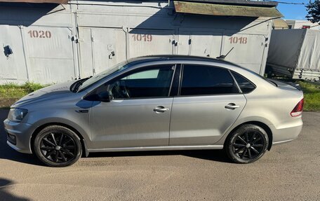 Volkswagen Polo VI (EU Market), 2018 год, 1 070 000 рублей, 2 фотография