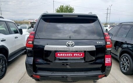 Toyota Land Cruiser Prado 150 рестайлинг 2, 2022 год, 6 300 000 рублей, 5 фотография