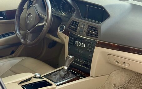 Mercedes-Benz E-Класс, 2012 год, 1 100 000 рублей, 2 фотография