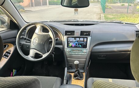 Toyota Camry, 2006 год, 750 000 рублей, 10 фотография