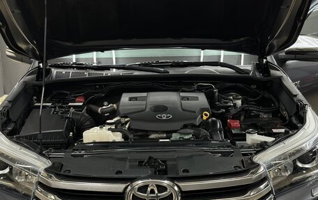 Toyota Hilux VIII, 2018 год, 4 040 000 рублей, 12 фотография