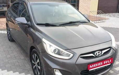 Hyundai Solaris II рестайлинг, 2013 год, 1 050 000 рублей, 2 фотография