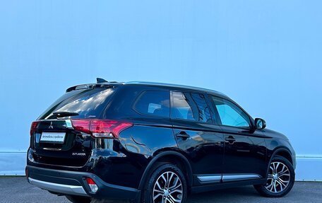 Mitsubishi Outlander III рестайлинг 3, 2018 год, 1 742 800 рублей, 2 фотография