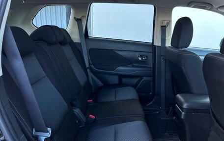 Mitsubishi Outlander III рестайлинг 3, 2018 год, 1 742 800 рублей, 9 фотография