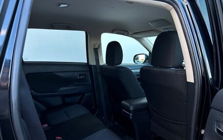 Mitsubishi Outlander III рестайлинг 3, 2018 год, 1 742 800 рублей, 8 фотография