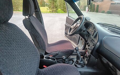 Chevrolet Niva I рестайлинг, 2017 год, 585 000 рублей, 12 фотография