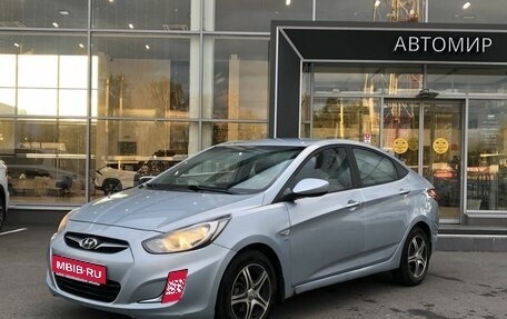 Hyundai Solaris II рестайлинг, 2012 год, 830 000 рублей, 1 фотография