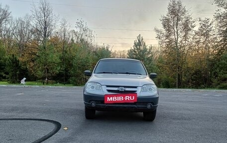Chevrolet Niva I рестайлинг, 2017 год, 585 000 рублей, 21 фотография
