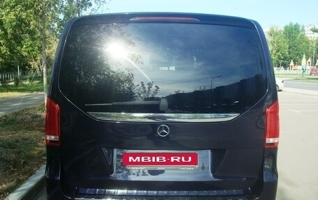 Mercedes-Benz V-Класс, 2017 год, 3 300 000 рублей, 6 фотография