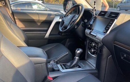 Toyota Land Cruiser Prado 150 рестайлинг 2, 2021 год, 7 250 000 рублей, 2 фотография