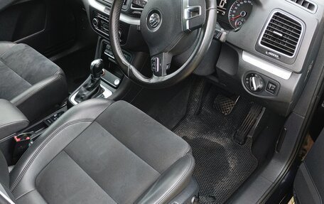 Volkswagen Sharan II, 2011 год, 1 310 000 рублей, 16 фотография