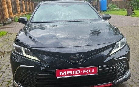 Toyota Camry, 2023 год, 4 200 000 рублей, 1 фотография