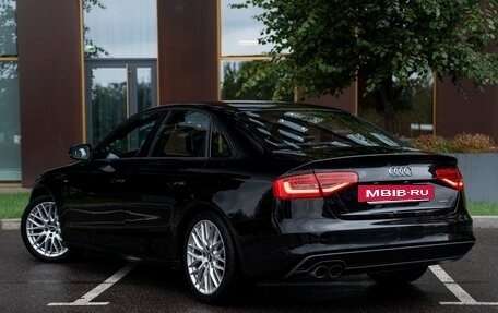 Audi A4, 2014 год, 1 990 000 рублей, 4 фотография