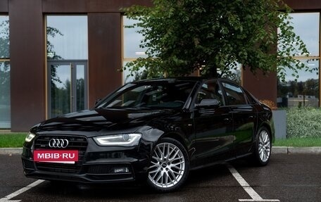 Audi A4, 2014 год, 1 990 000 рублей, 3 фотография