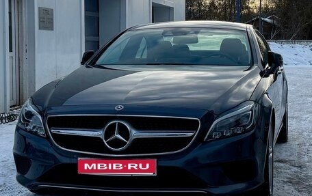 Mercedes-Benz CLS, 2015 год, 2 970 000 рублей, 2 фотография