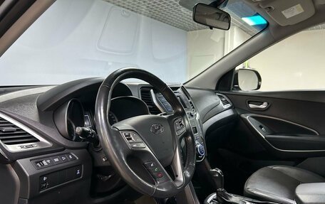 Hyundai Santa Fe III рестайлинг, 2016 год, 2 202 000 рублей, 10 фотография