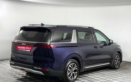 KIA Carnival, 2022 год, 3 750 000 рублей, 5 фотография