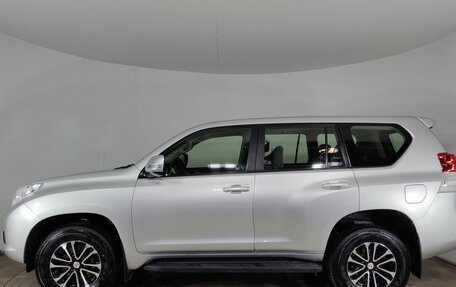 Toyota Land Cruiser Prado 150 рестайлинг 2, 2011 год, 2 350 000 рублей, 8 фотография