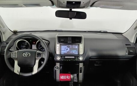 Toyota Land Cruiser Prado 150 рестайлинг 2, 2011 год, 2 350 000 рублей, 10 фотография