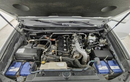 Toyota Land Cruiser Prado 150 рестайлинг 2, 2011 год, 2 350 000 рублей, 32 фотография