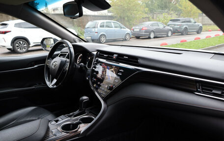 Toyota Camry, 2019 год, 2 399 000 рублей, 10 фотография